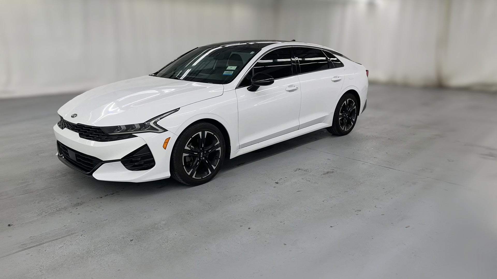 2021 Kia K5 vehicle photo