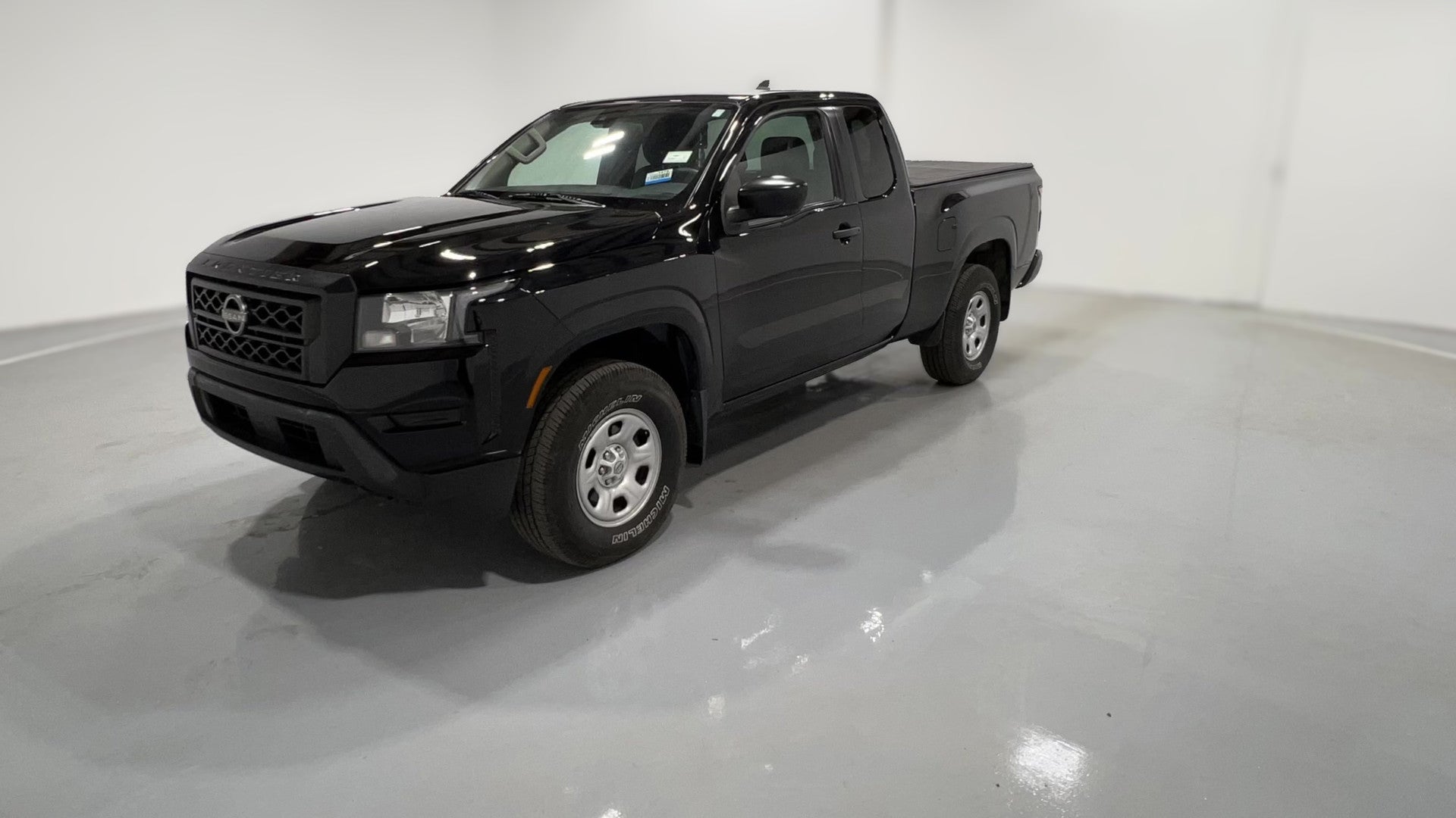 2022 Nissan Frontier King Cab vehicle photo