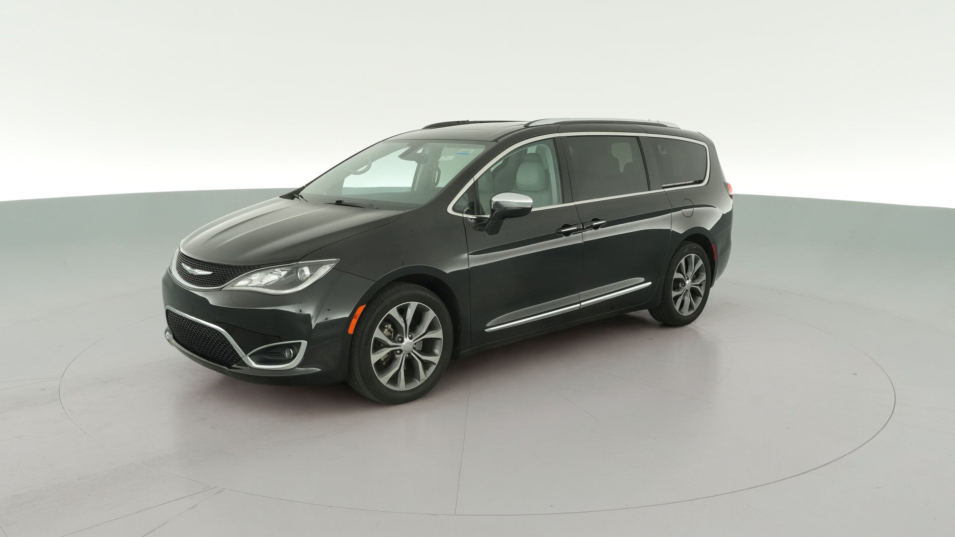 2017 Chrysler Pacifica vehicle photo