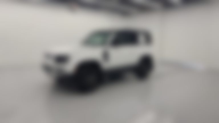 2023 Land Rover Defender 90 vehicle photo