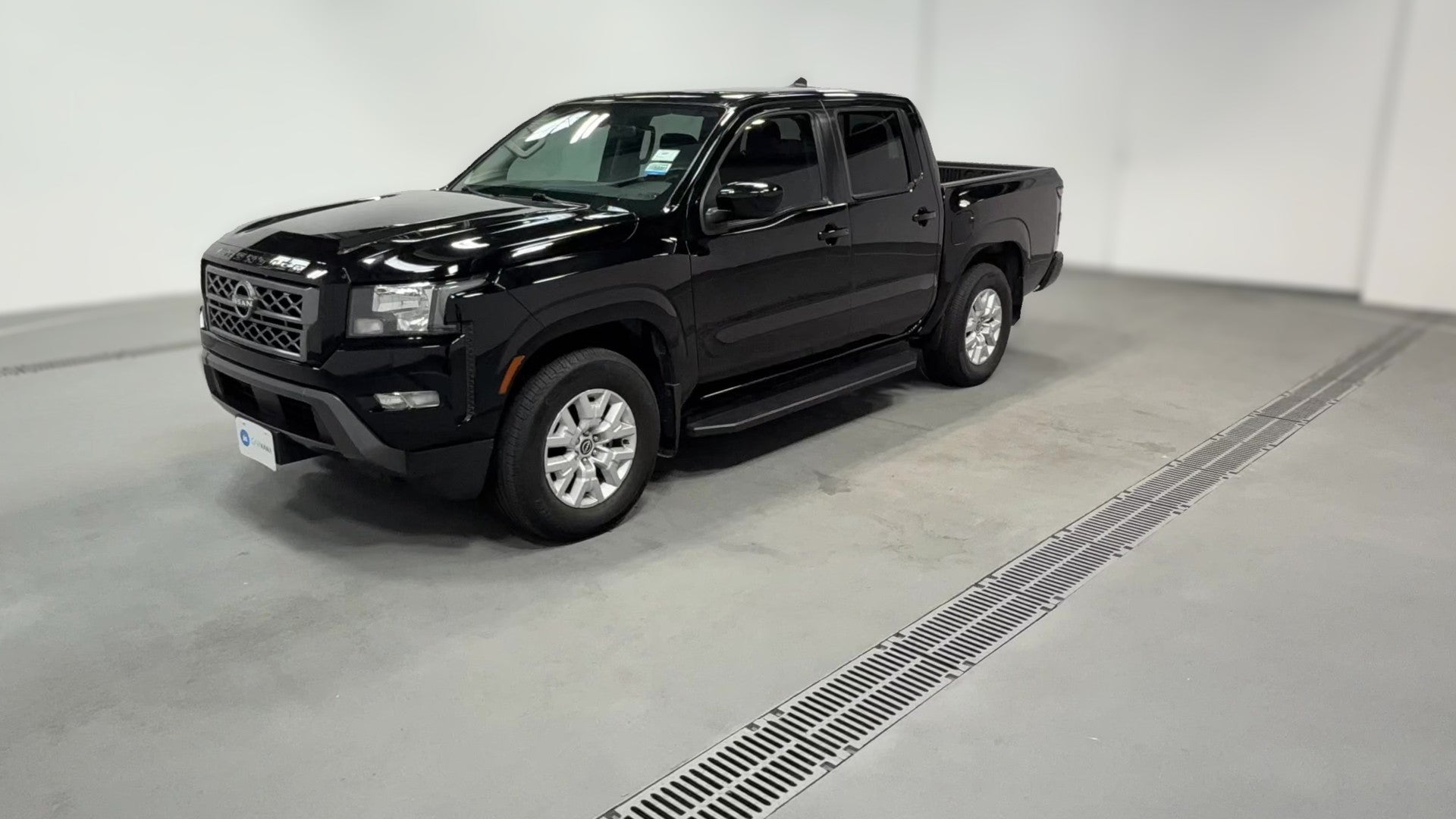 2022 Nissan Frontier Crew Cab vehicle photo