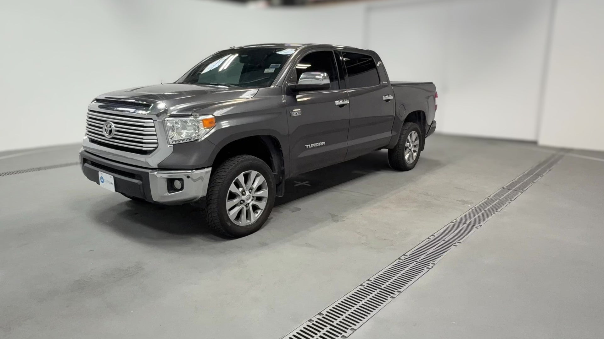 2016 Toyota Tundra CrewMax vehicle photo