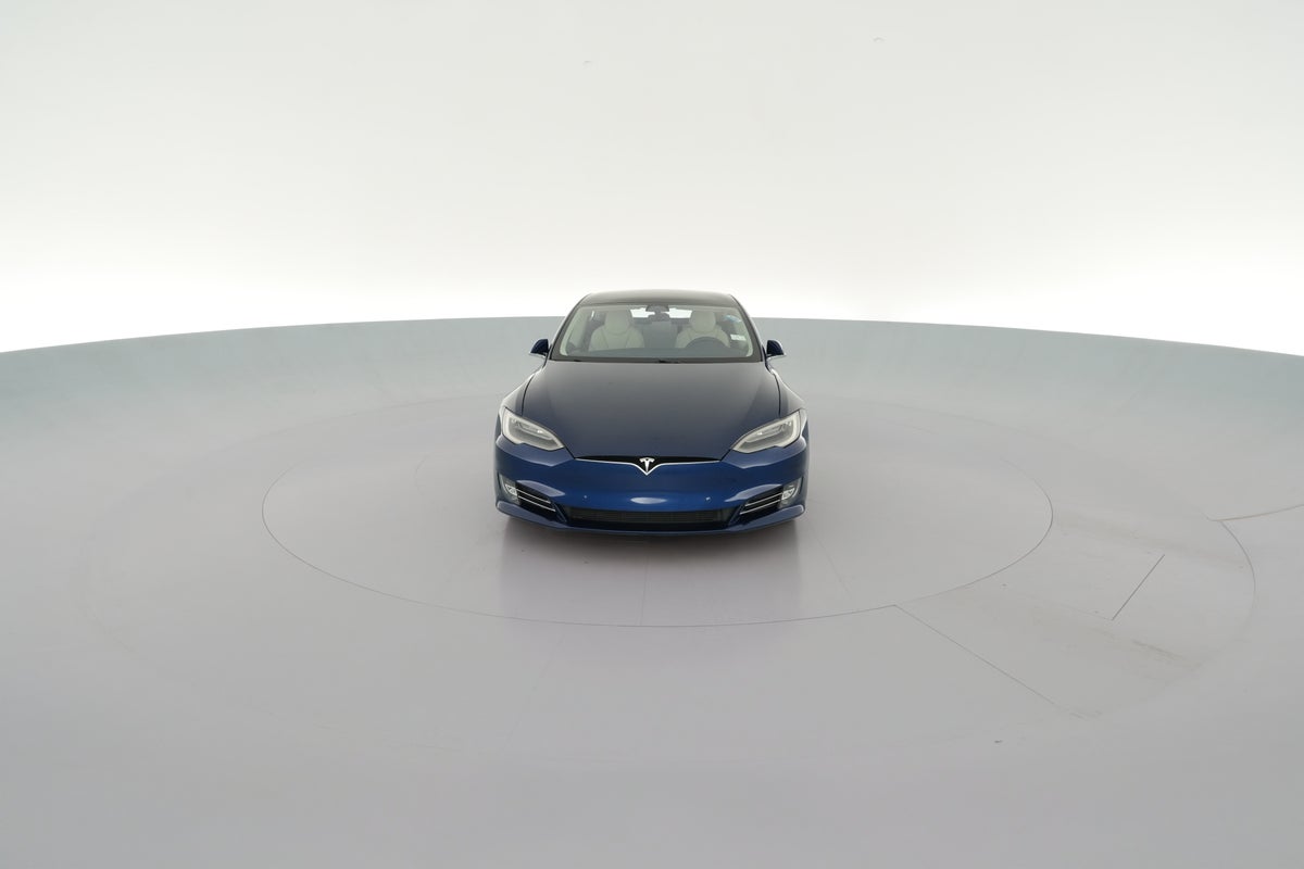 2019 Tesla Model S Long Range in Deep Blue Metallic — 360° view 1