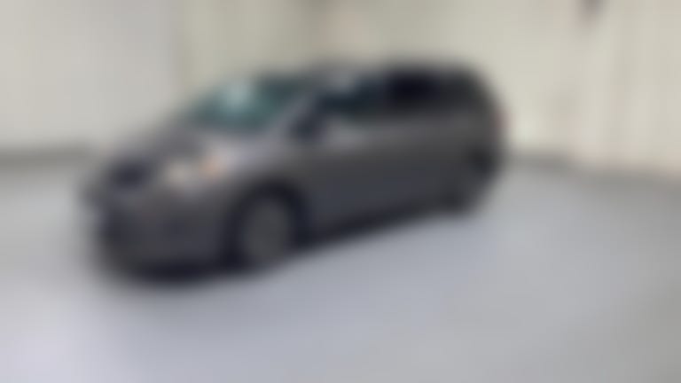 2018 Toyota Sienna vehicle photo