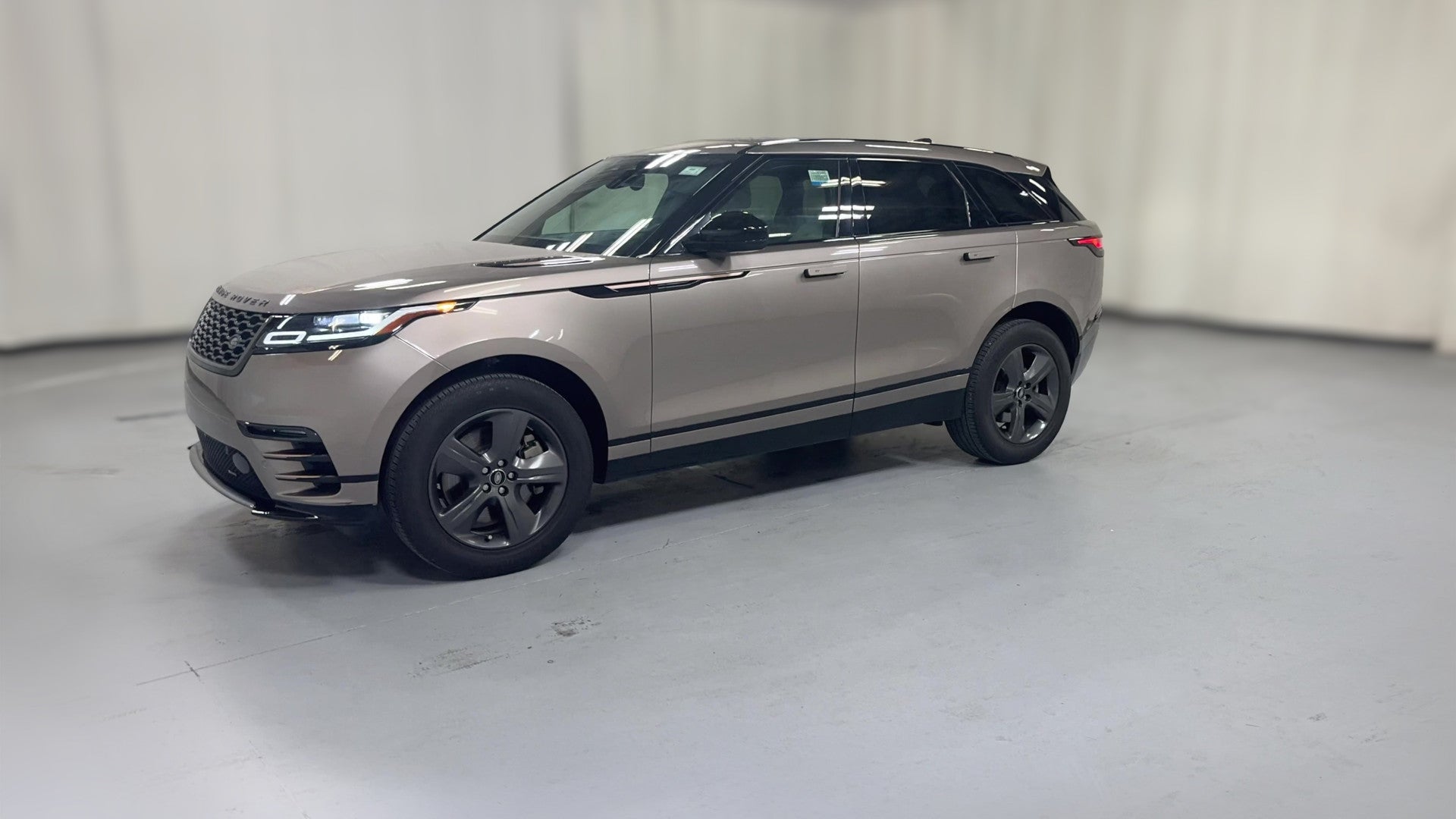2023 Land Rover Range Rover Velar vehicle photo