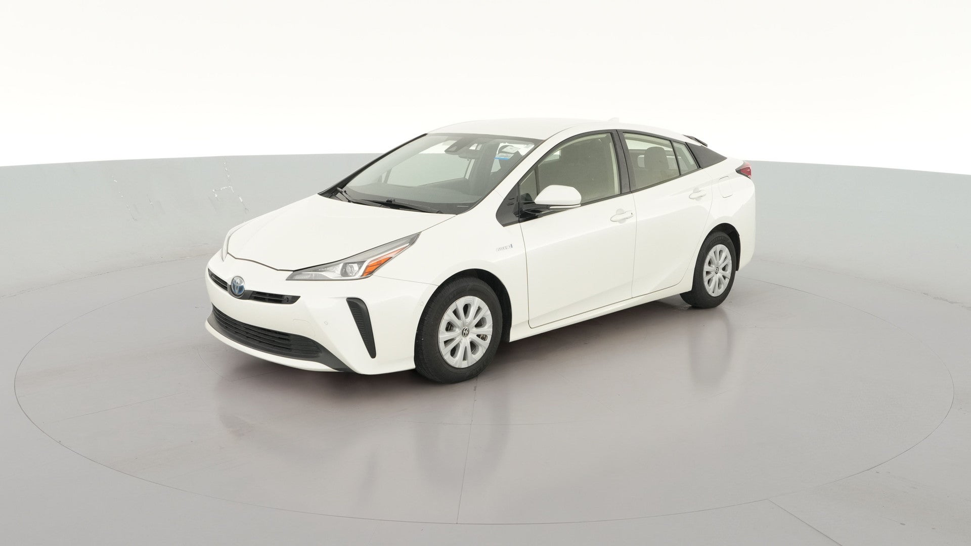 2019 Toyota Prius vehicle photo