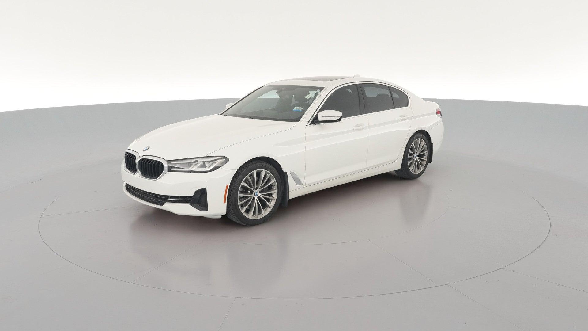 2021 BMW 5 Series vehicle photo