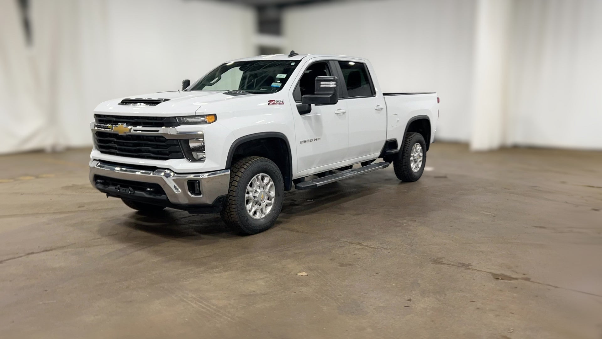 2024 Chevrolet Silverado 2500 HD Crew Cab vehicle photo