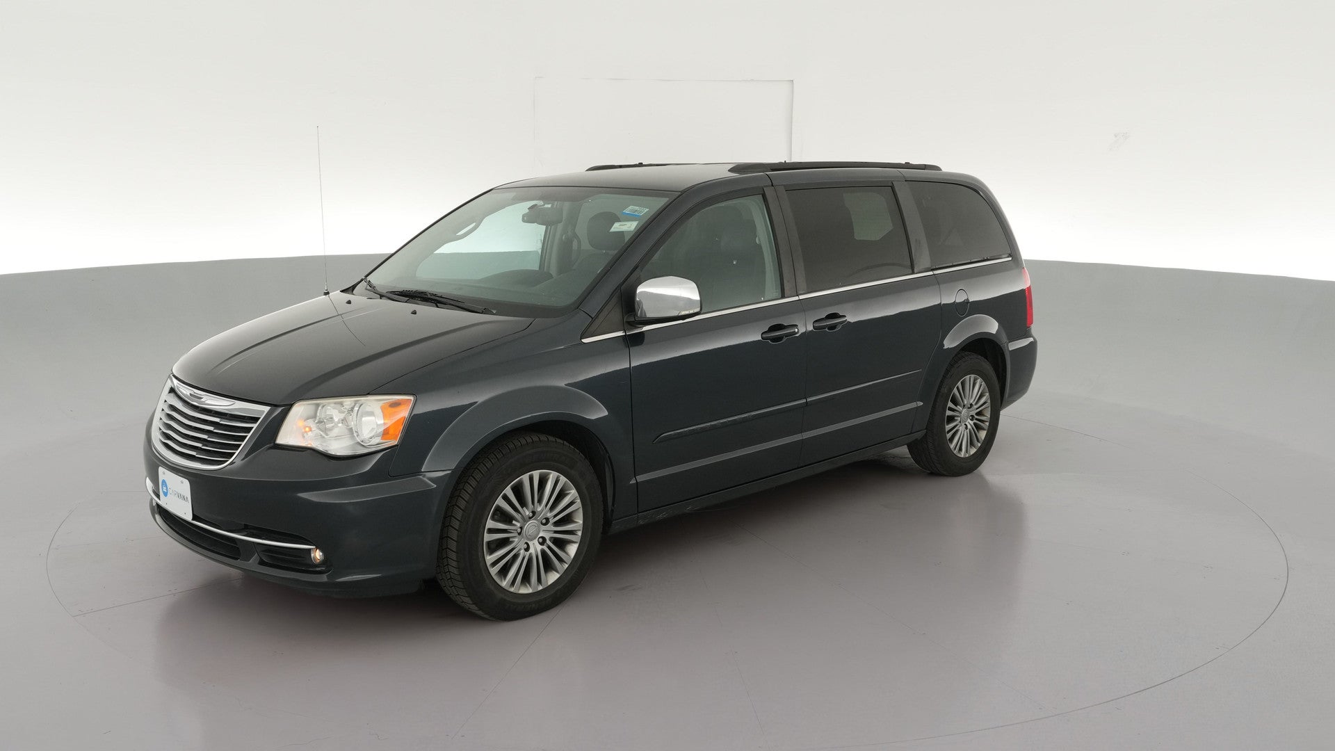 2014 Chrysler Town & Country vehicle photo
