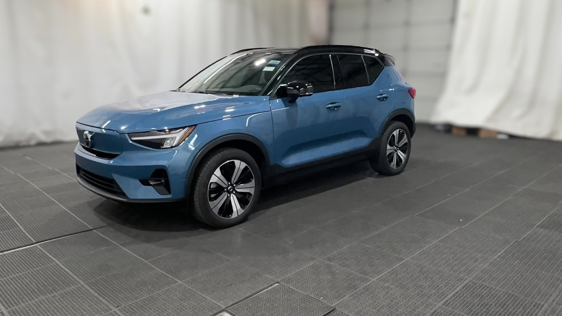 2023 Volvo XC40 Recharge vehicle photo