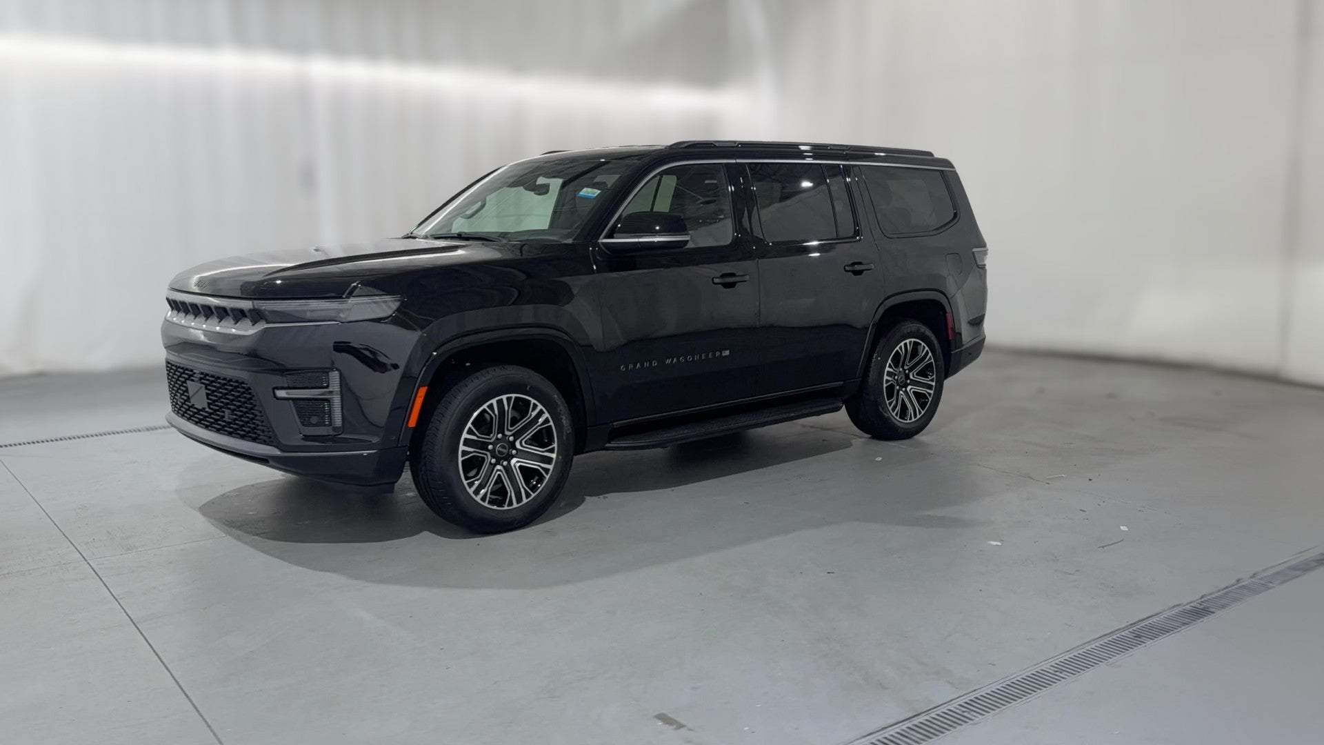 2026 Jeep Grand Wagoneer vehicle photo
