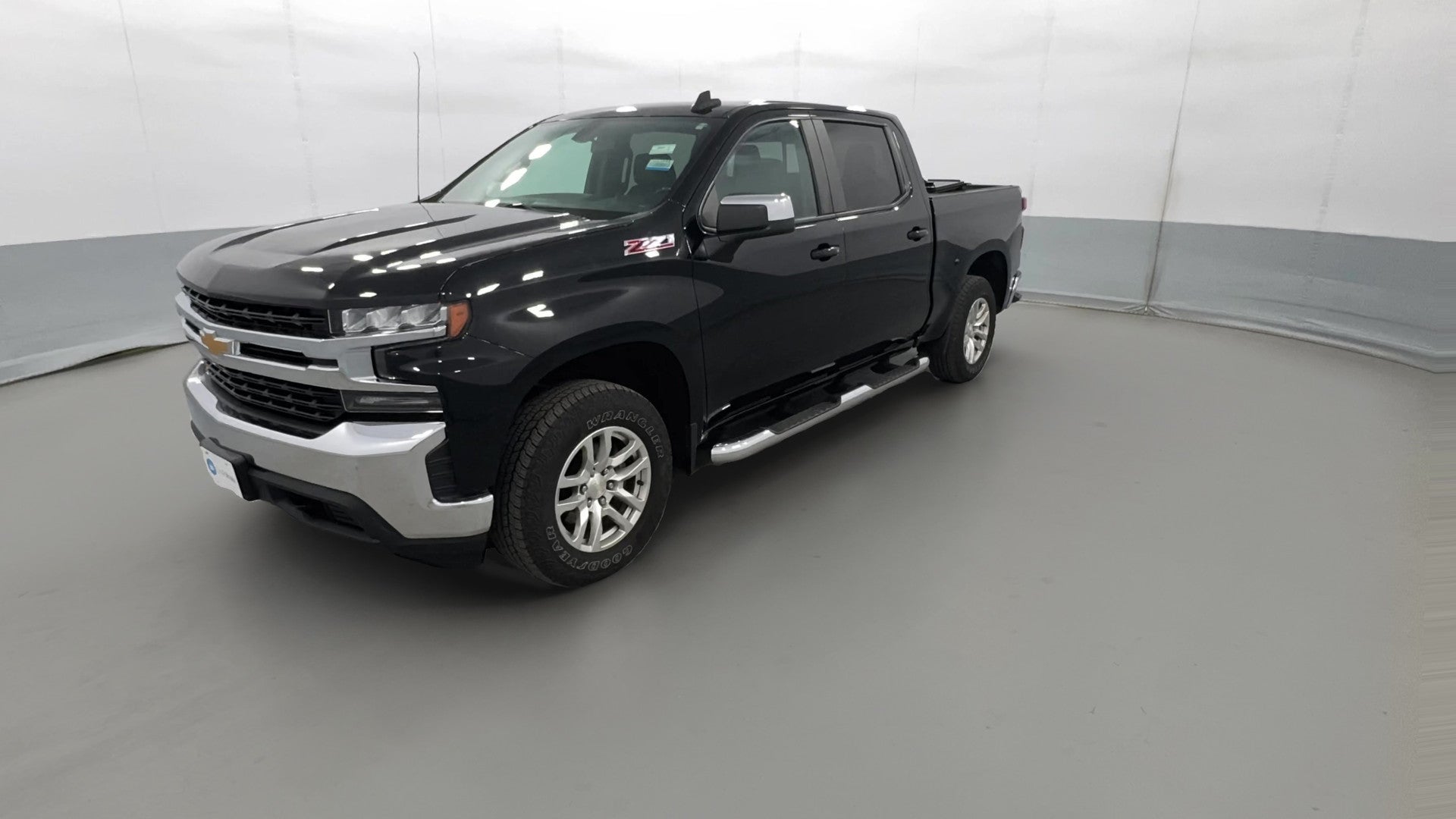 2019 Chevrolet Silverado 1500 Crew Cab vehicle photo