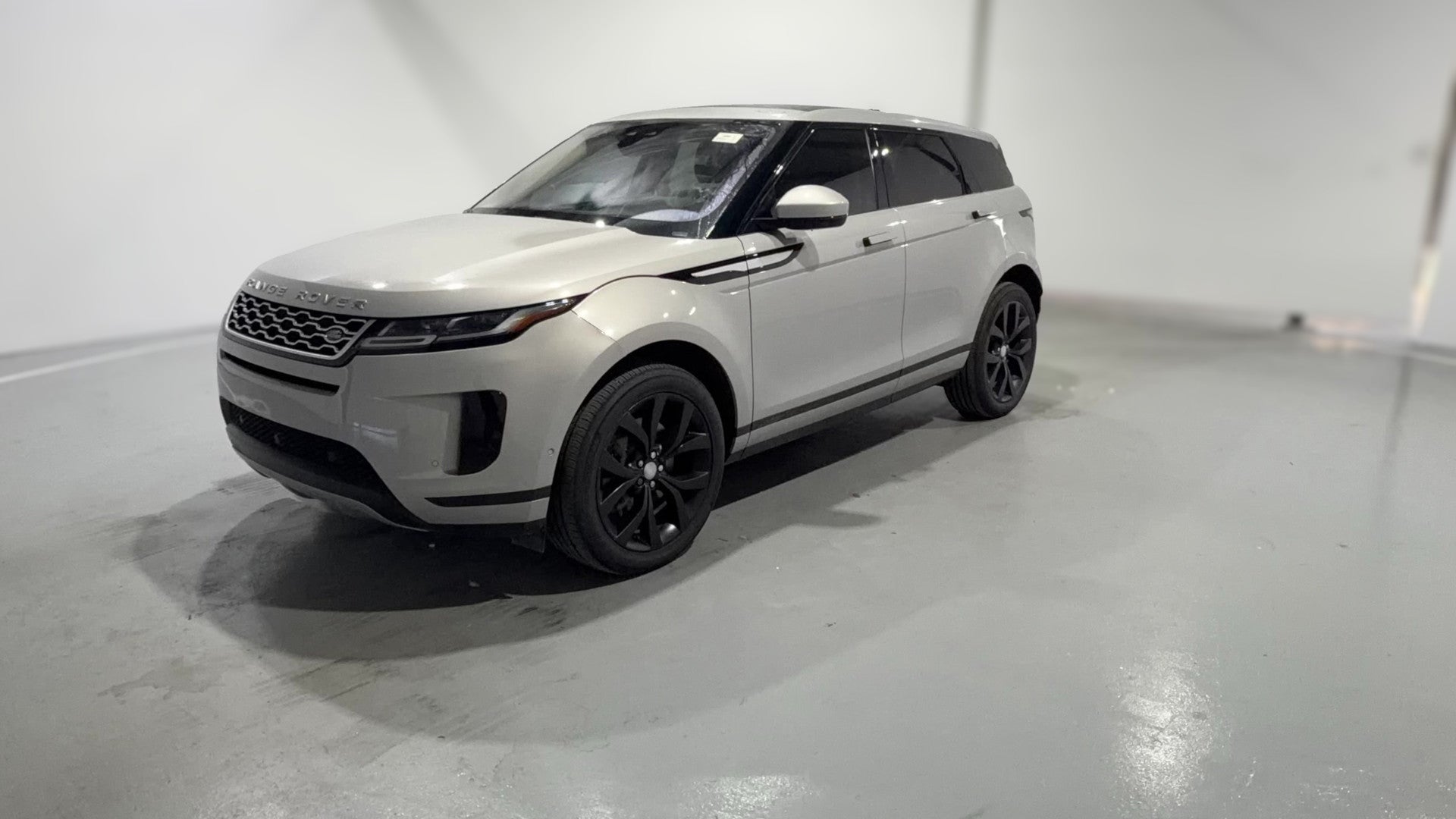 2020 Land Rover Range Rover Evoque vehicle photo