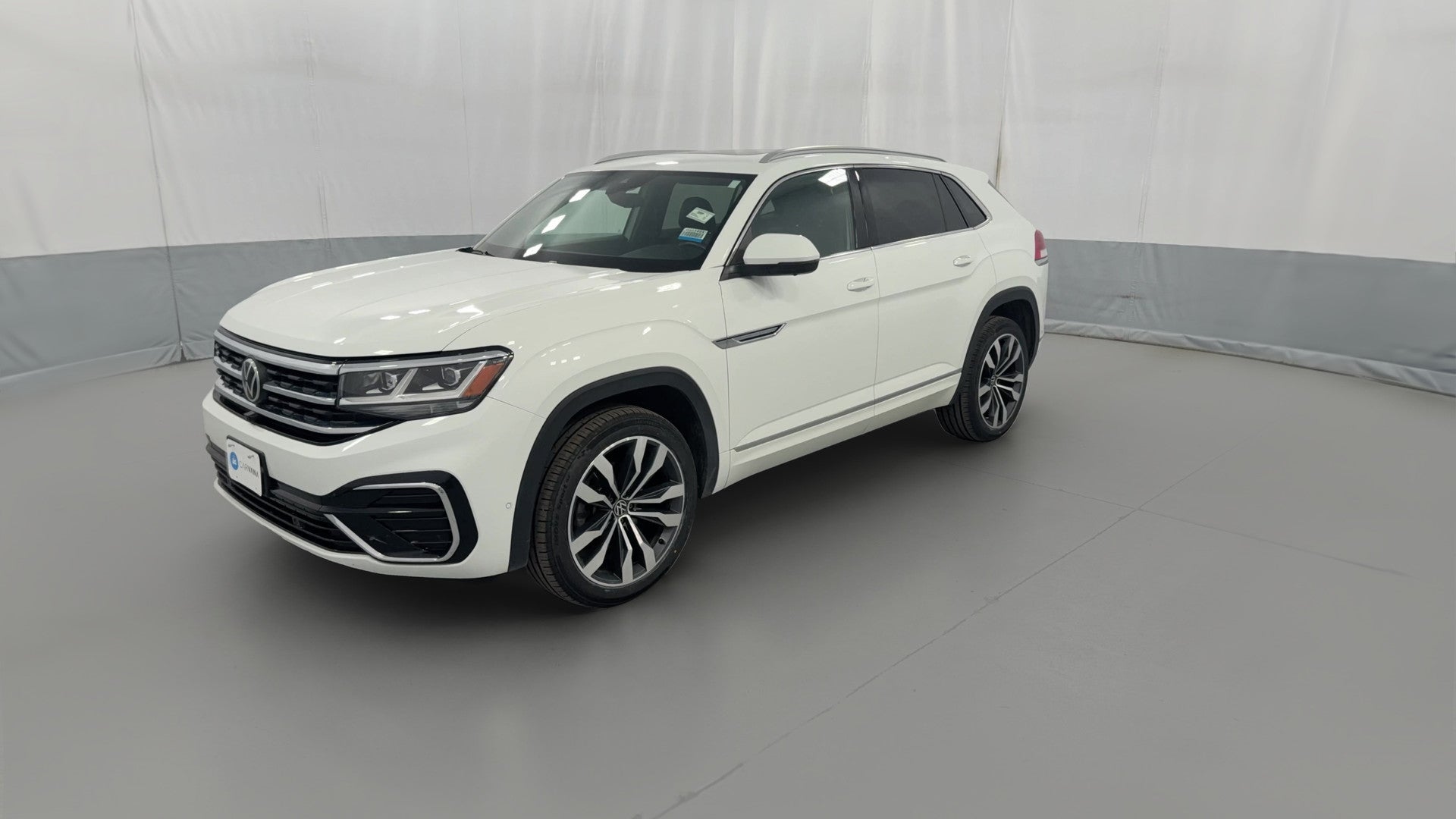 2020 Volkswagen Atlas Cross Sport vehicle photo
