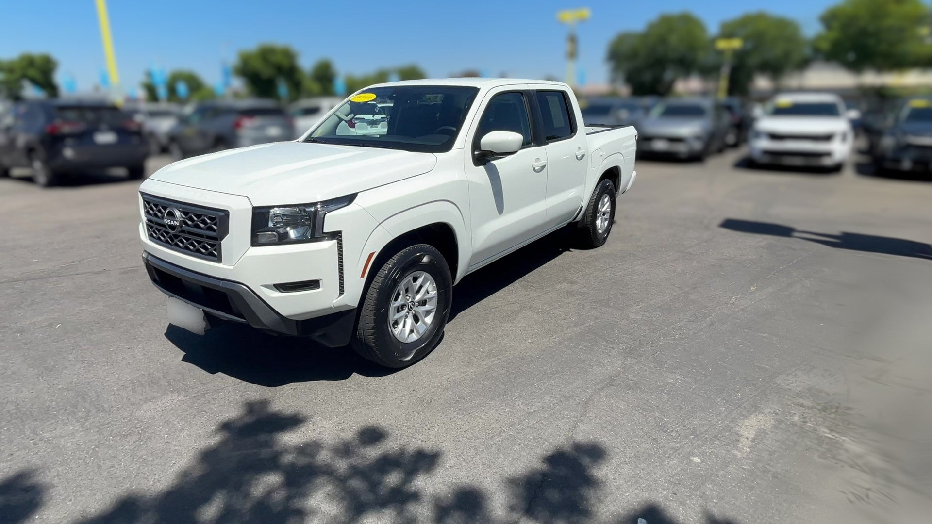 2024 Nissan Frontier Crew Cab vehicle photo