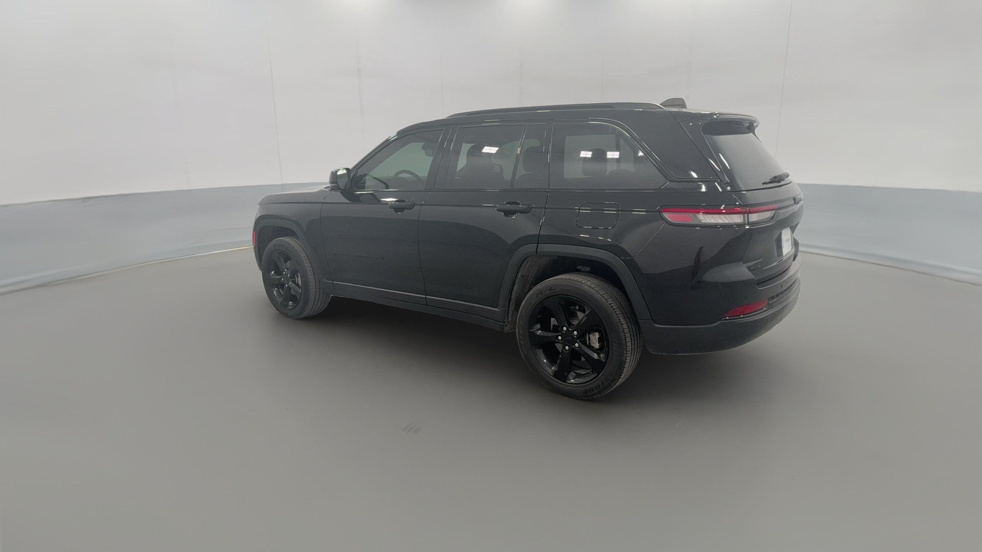 2023 Jeep Grand Cherokee vehicle photo