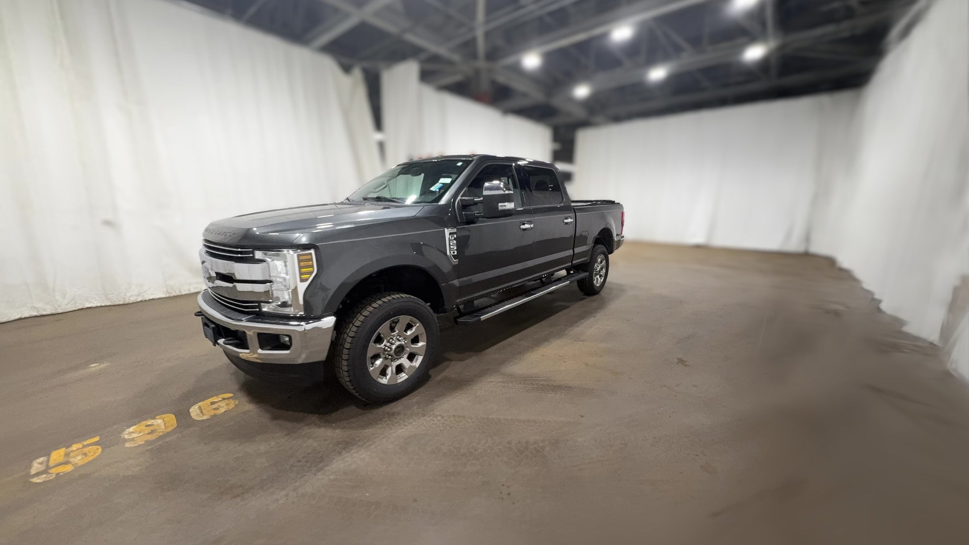 2019 Ford F250 Super Duty Crew Cab vehicle photo