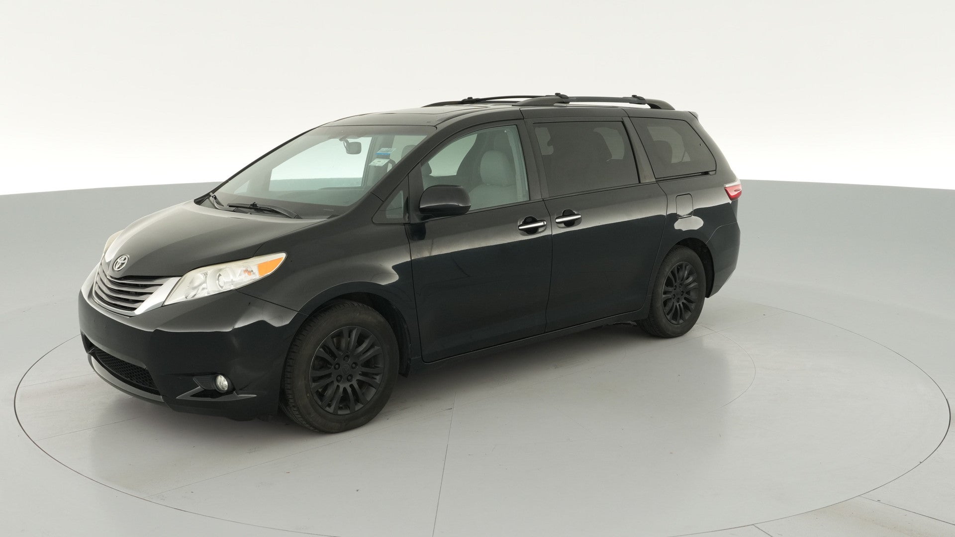 2015 Toyota Sienna vehicle photo