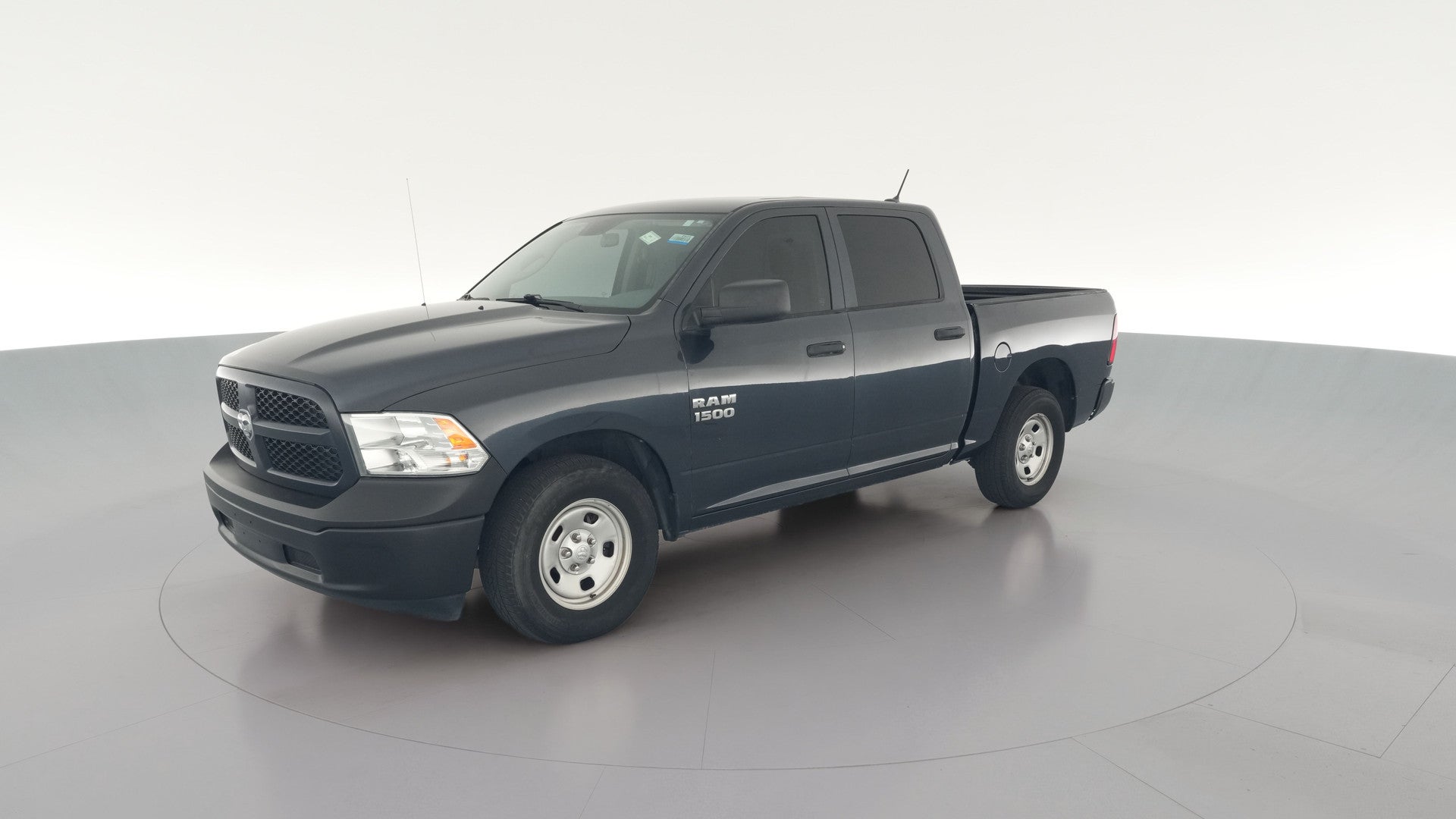 2018 Ram 1500 Crew Cab vehicle photo