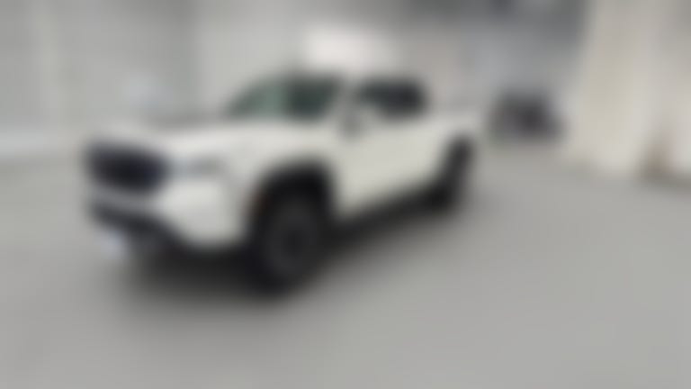 2022 Nissan Frontier Crew Cab vehicle photo