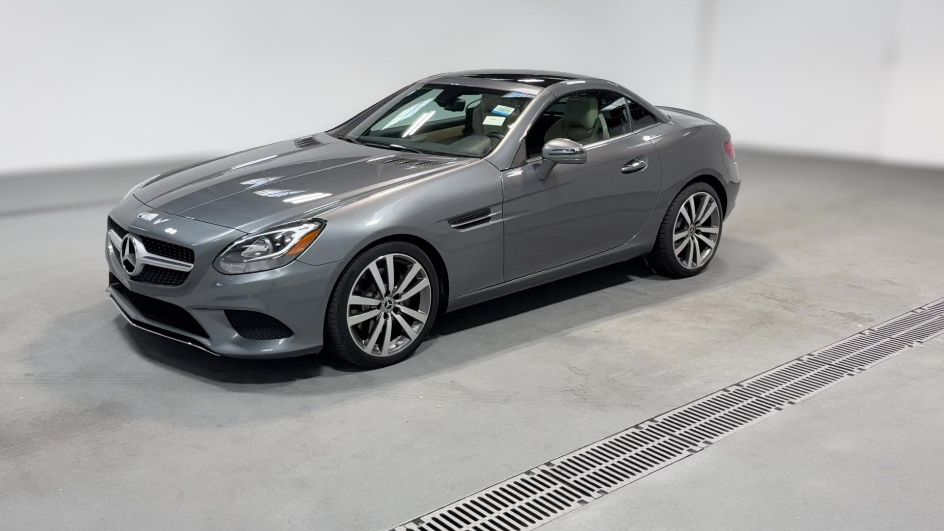 2019 Mercedes-Benz SLC vehicle photo