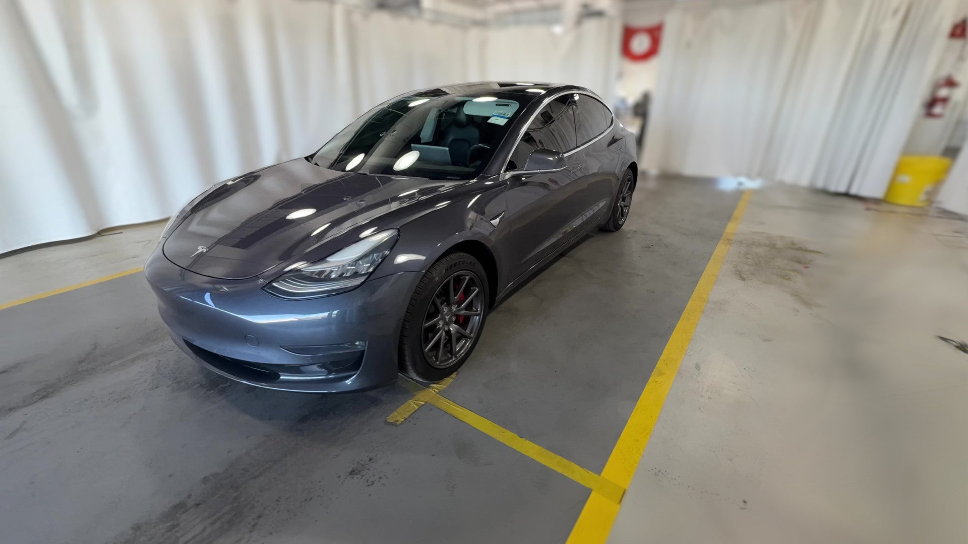 2019 Tesla Model 3 vehicle photo