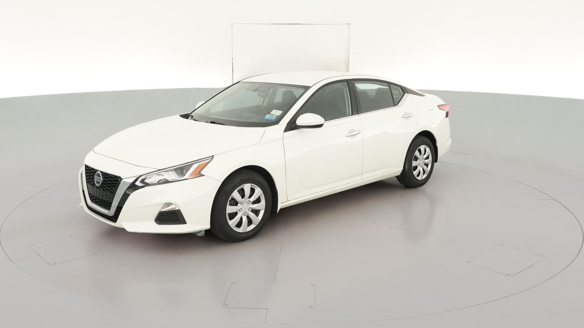 2019 Nissan Altima vehicle photo