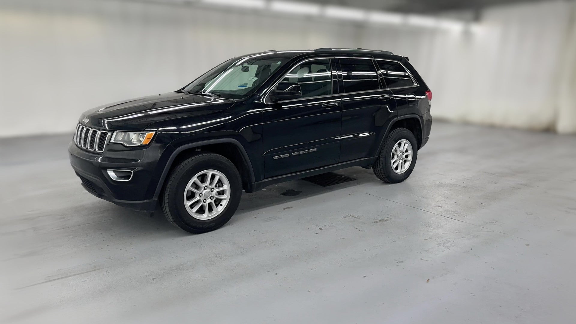 2018 Jeep Grand Cherokee vehicle photo