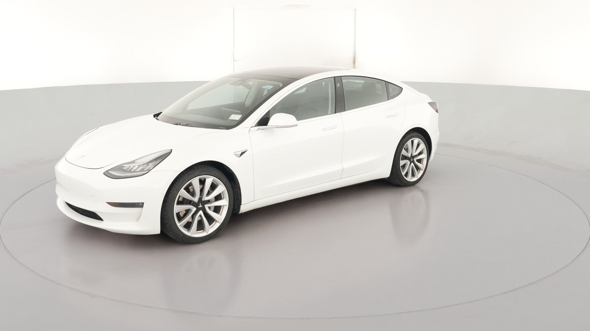 2019 Tesla Model 3 vehicle photo