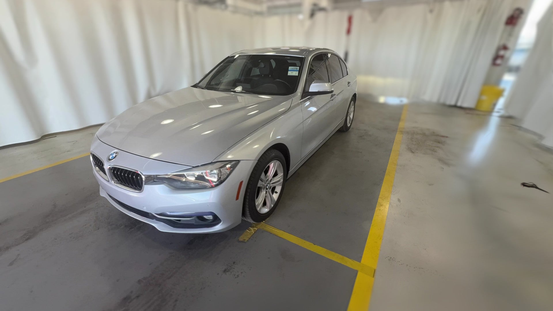 2017 BMW 3 Series vehicle photo