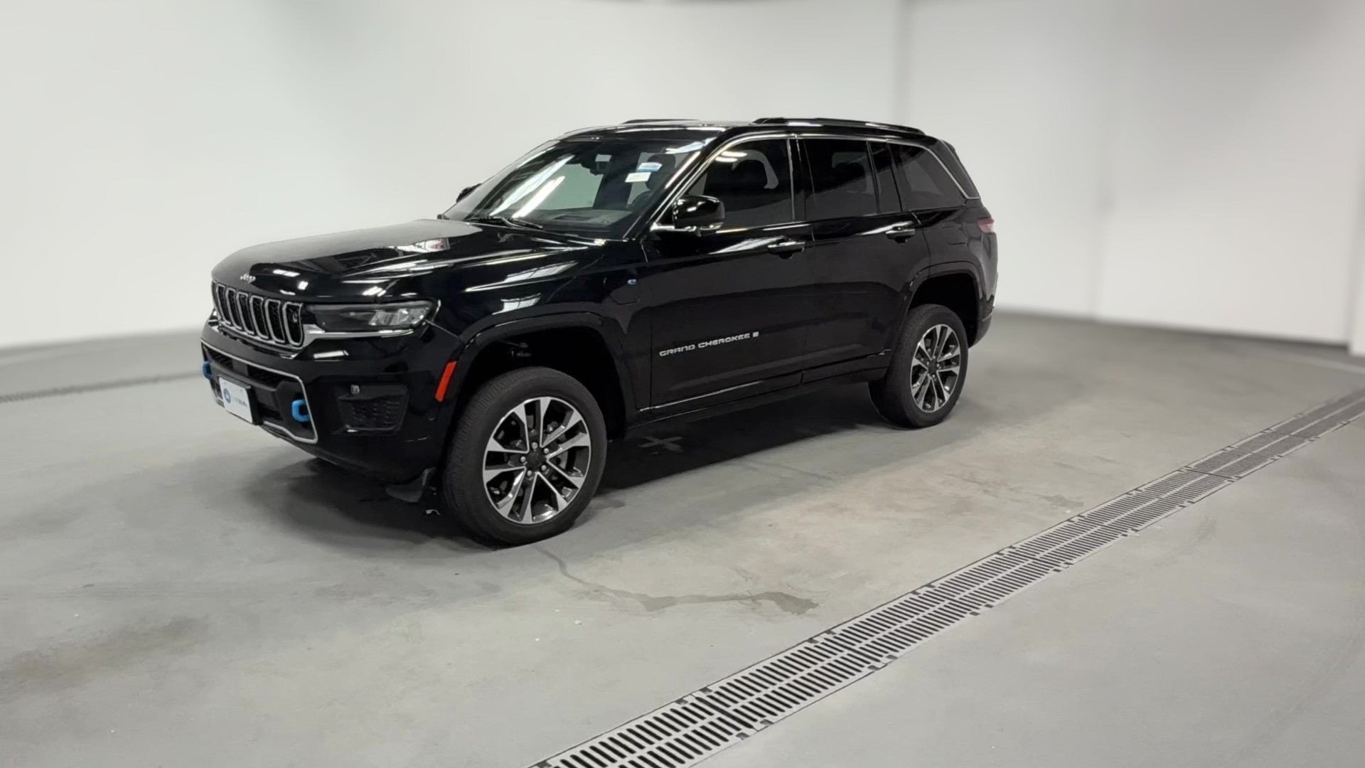 2022 Jeep Grand Cherokee 4xe vehicle photo