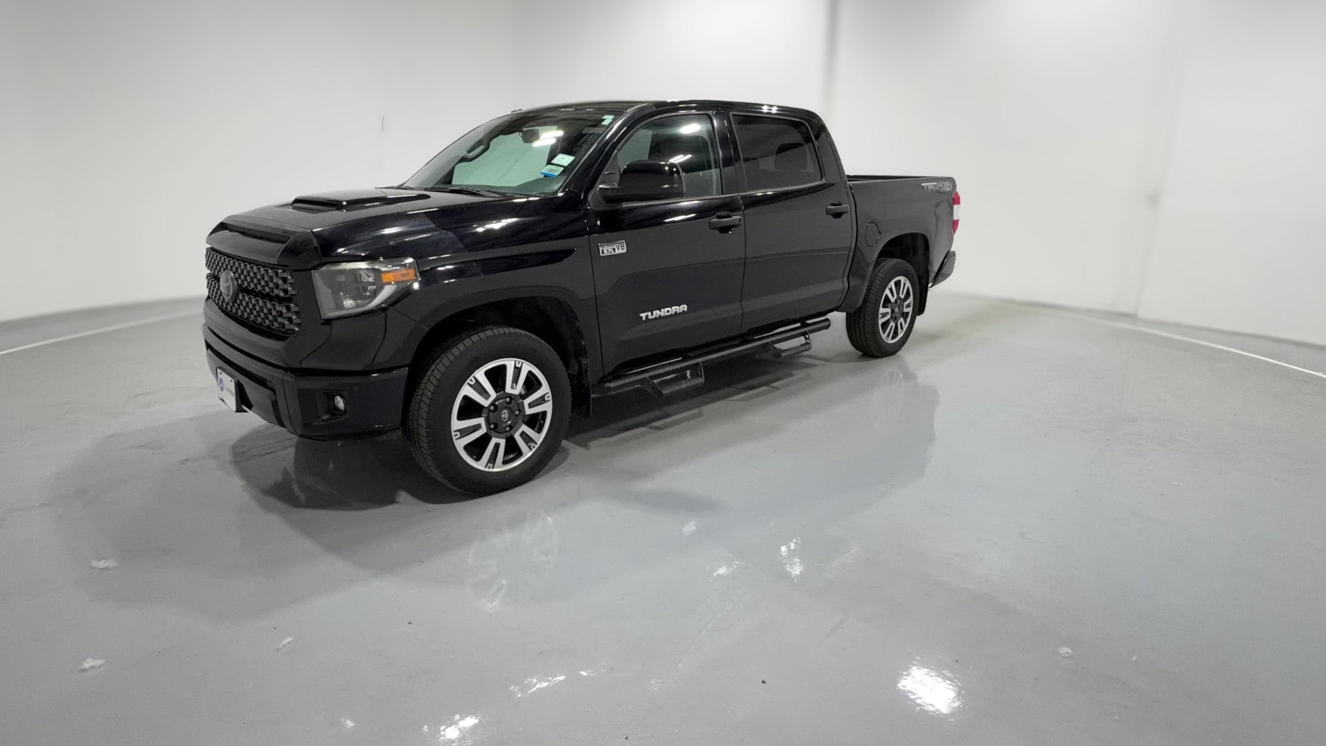 2019 Toyota Tundra CrewMax vehicle photo