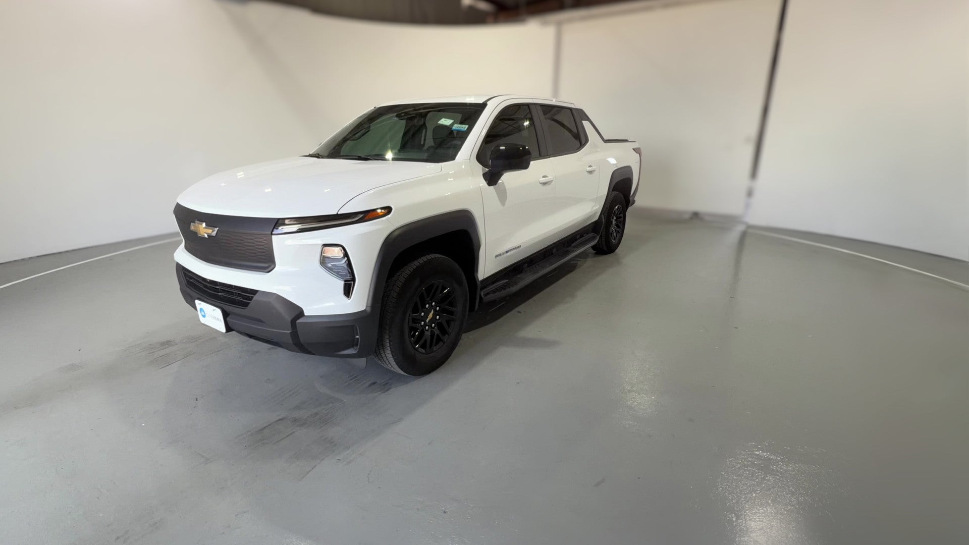 2024 Chevrolet Silverado EV vehicle photo