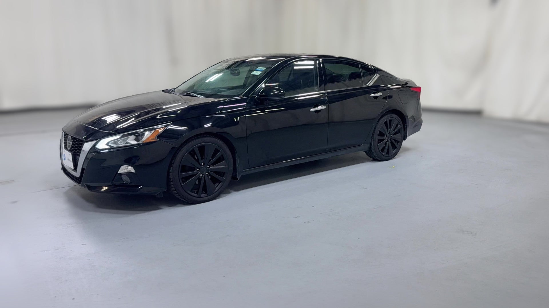 2019 Nissan Altima vehicle photo