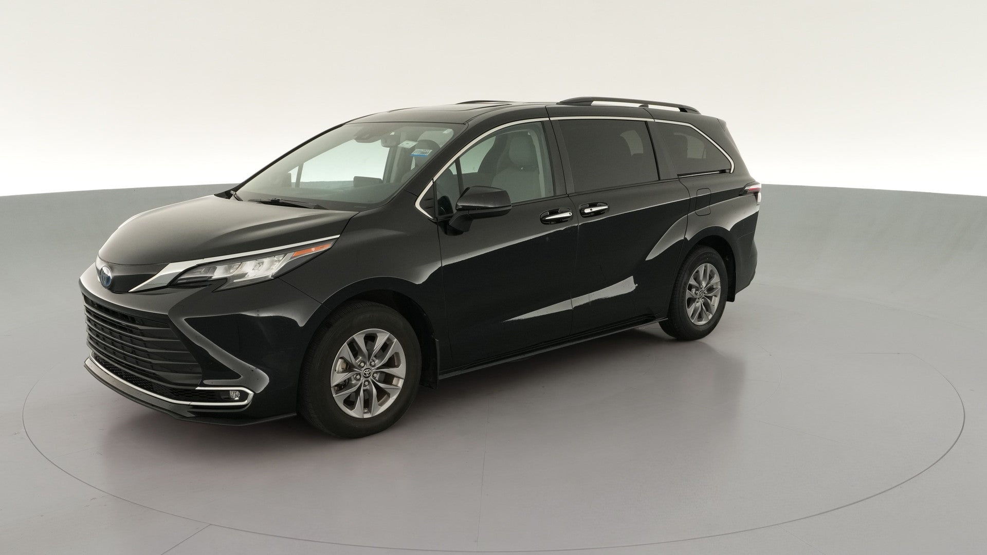2023 Toyota Sienna vehicle photo