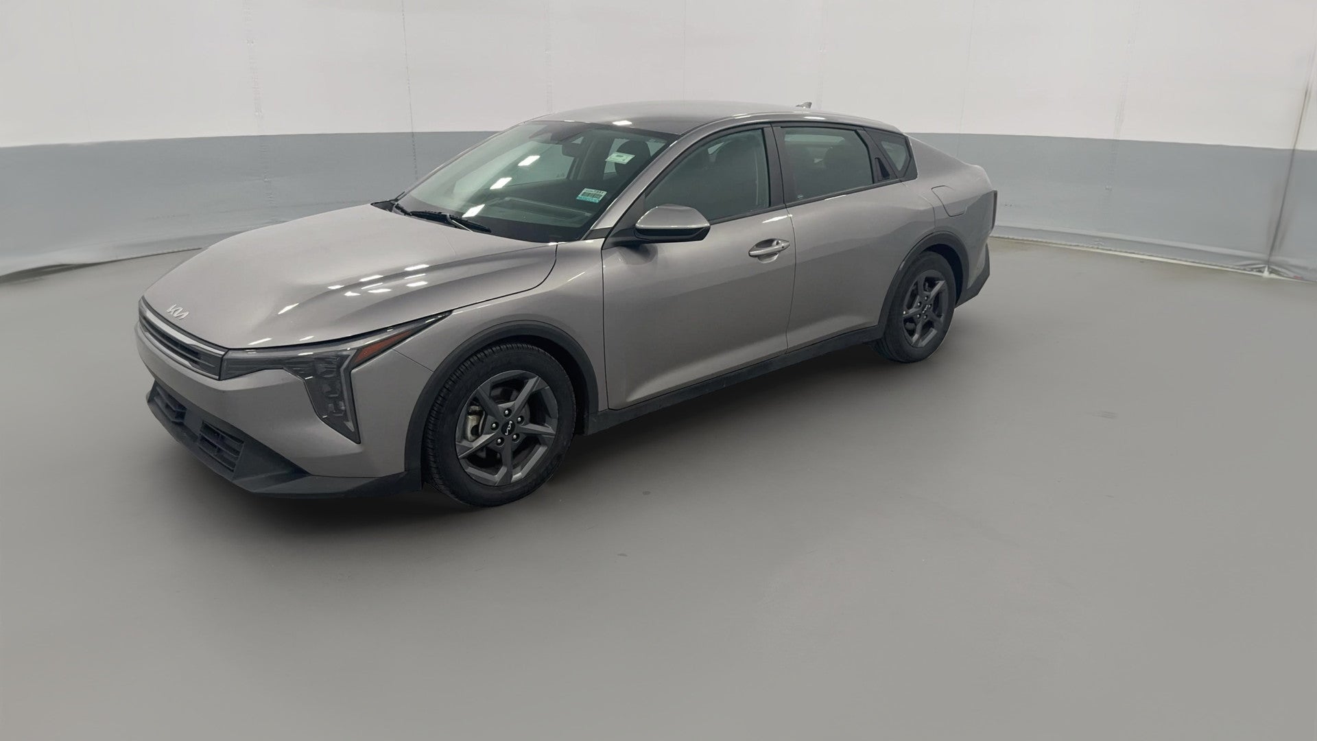 2025 Kia K4 vehicle photo