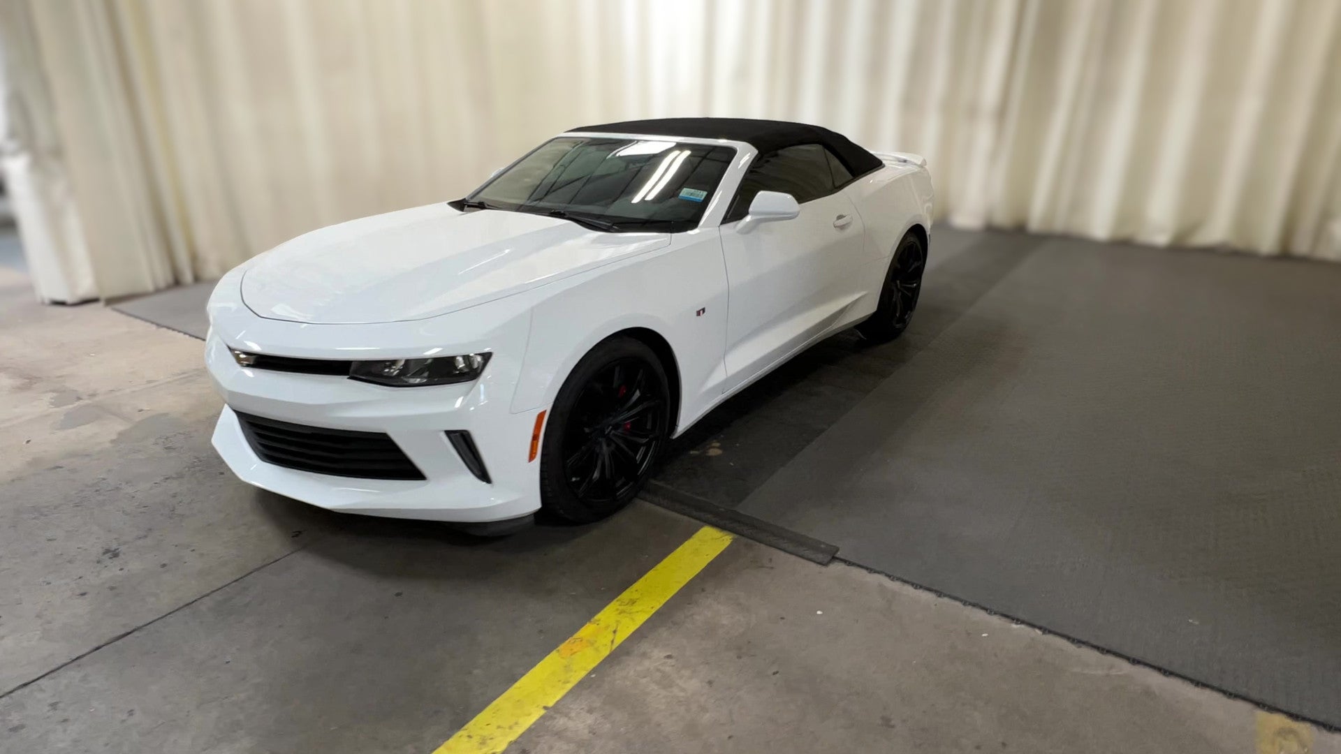2017 Chevrolet Camaro vehicle photo