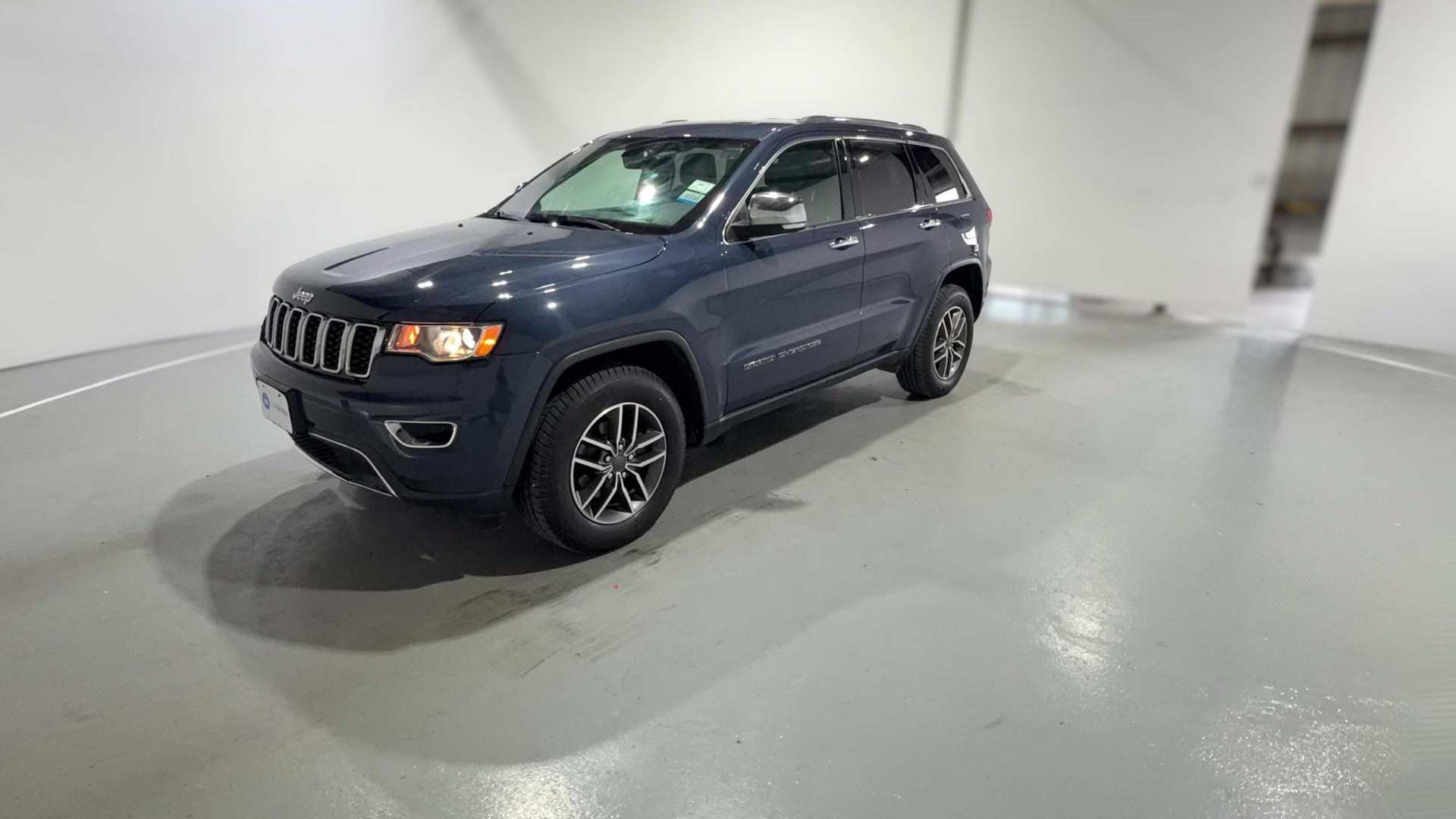 2020 Jeep Grand Cherokee vehicle photo