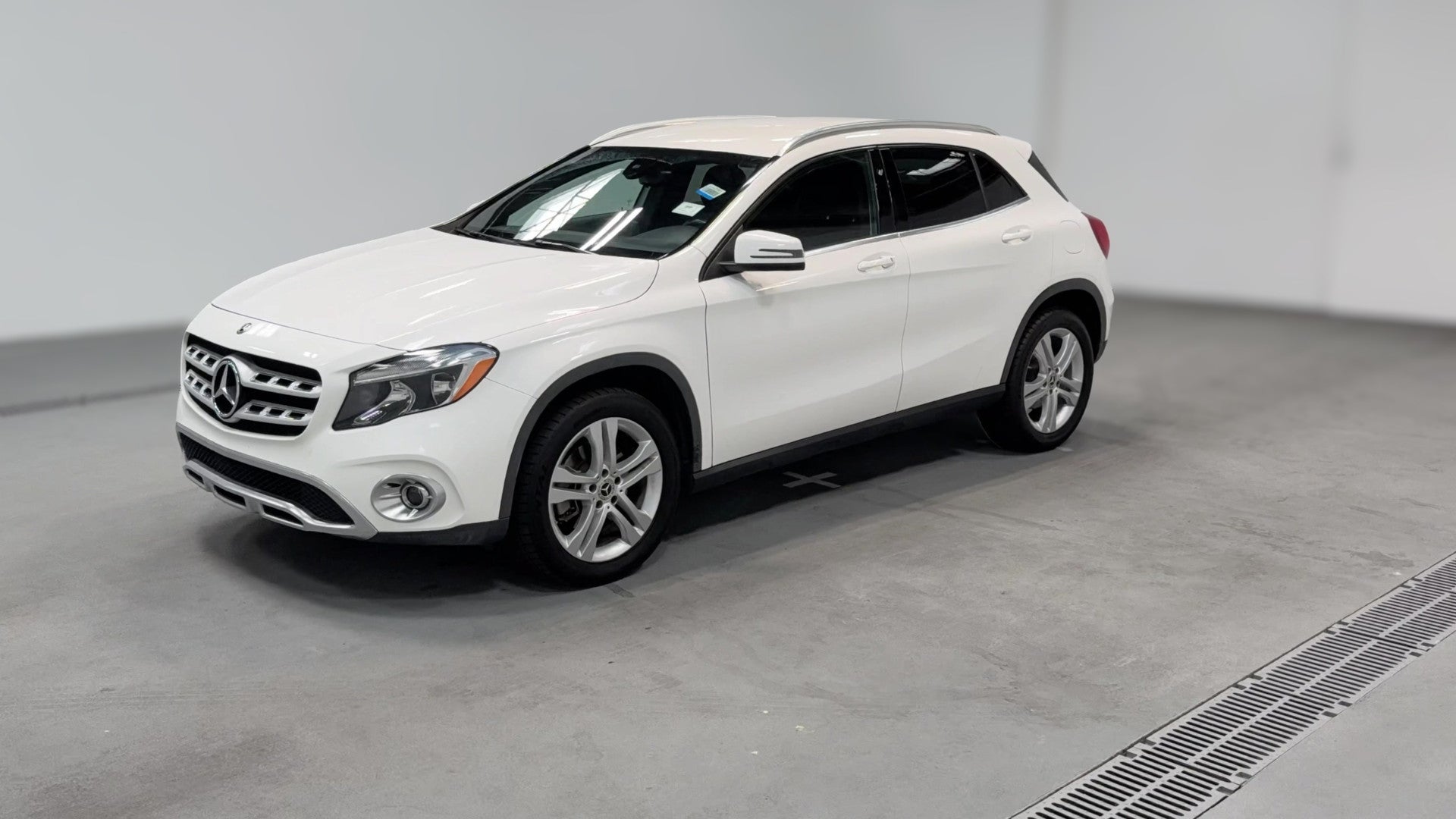 2019 Mercedes-Benz GLA vehicle photo