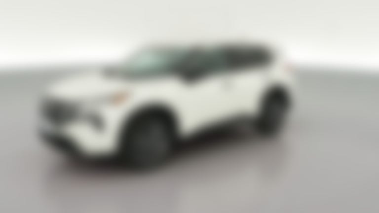 2024 Nissan Rogue vehicle photo