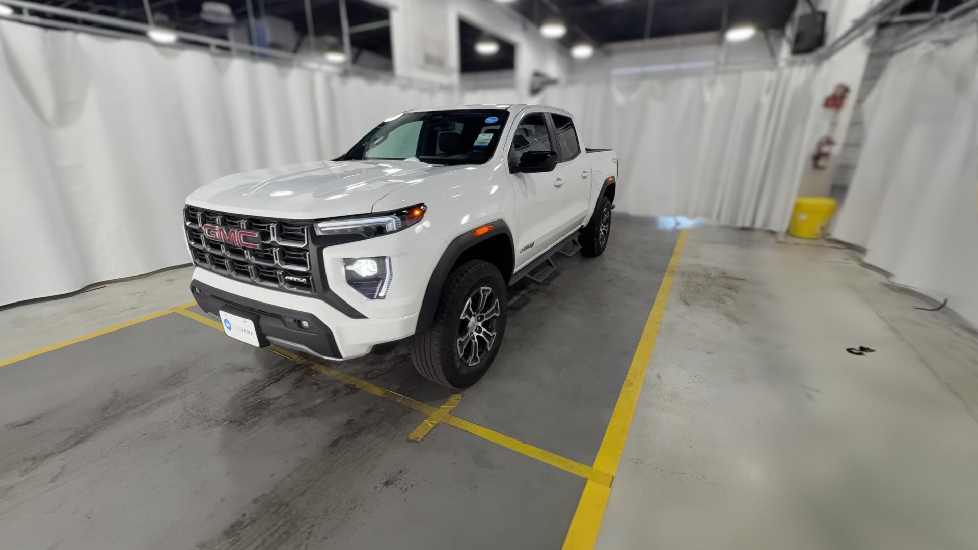 2024 GMC Canyon Crew Cab vehicle photo
