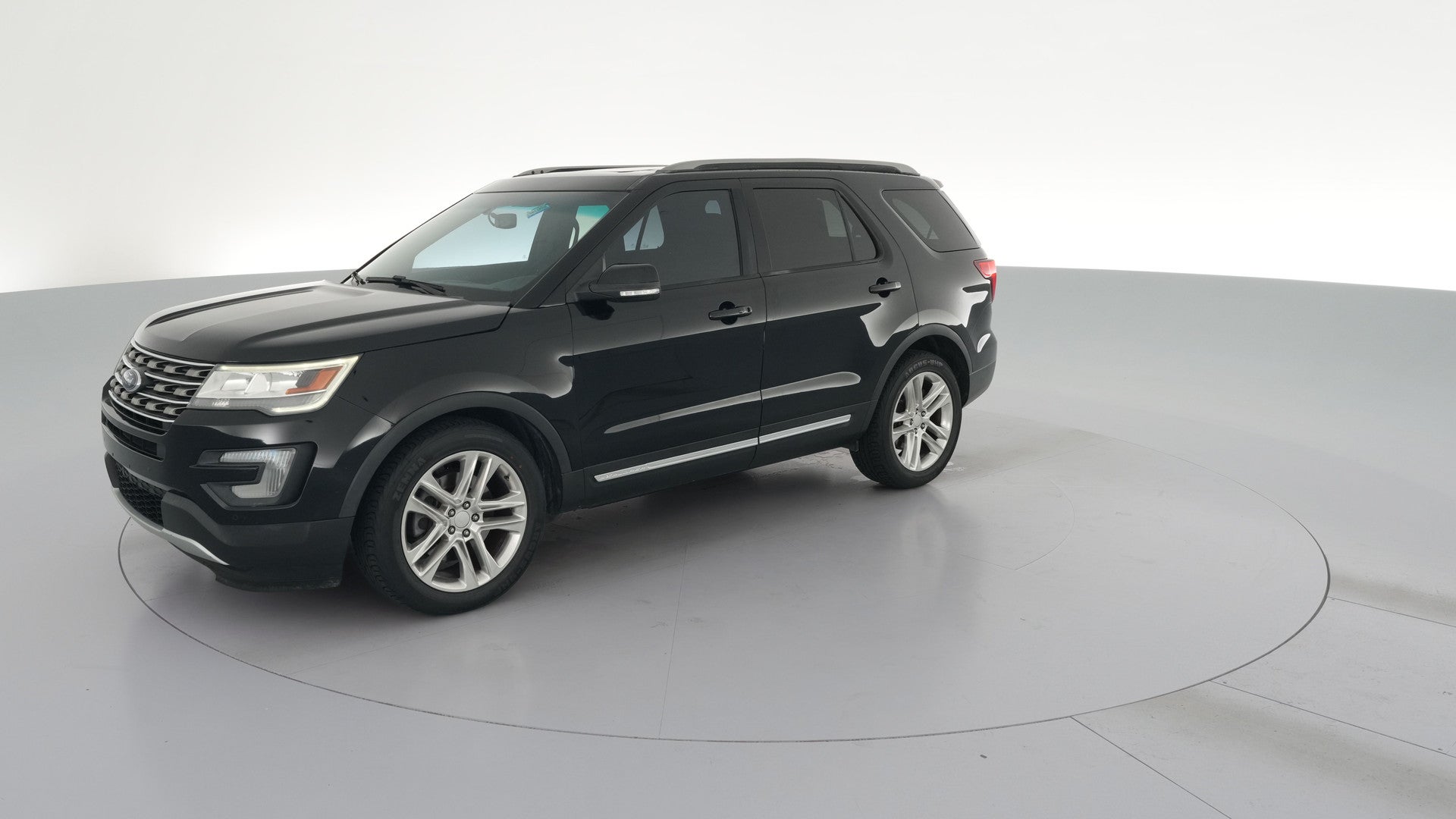 2016 Ford Explorer vehicle photo