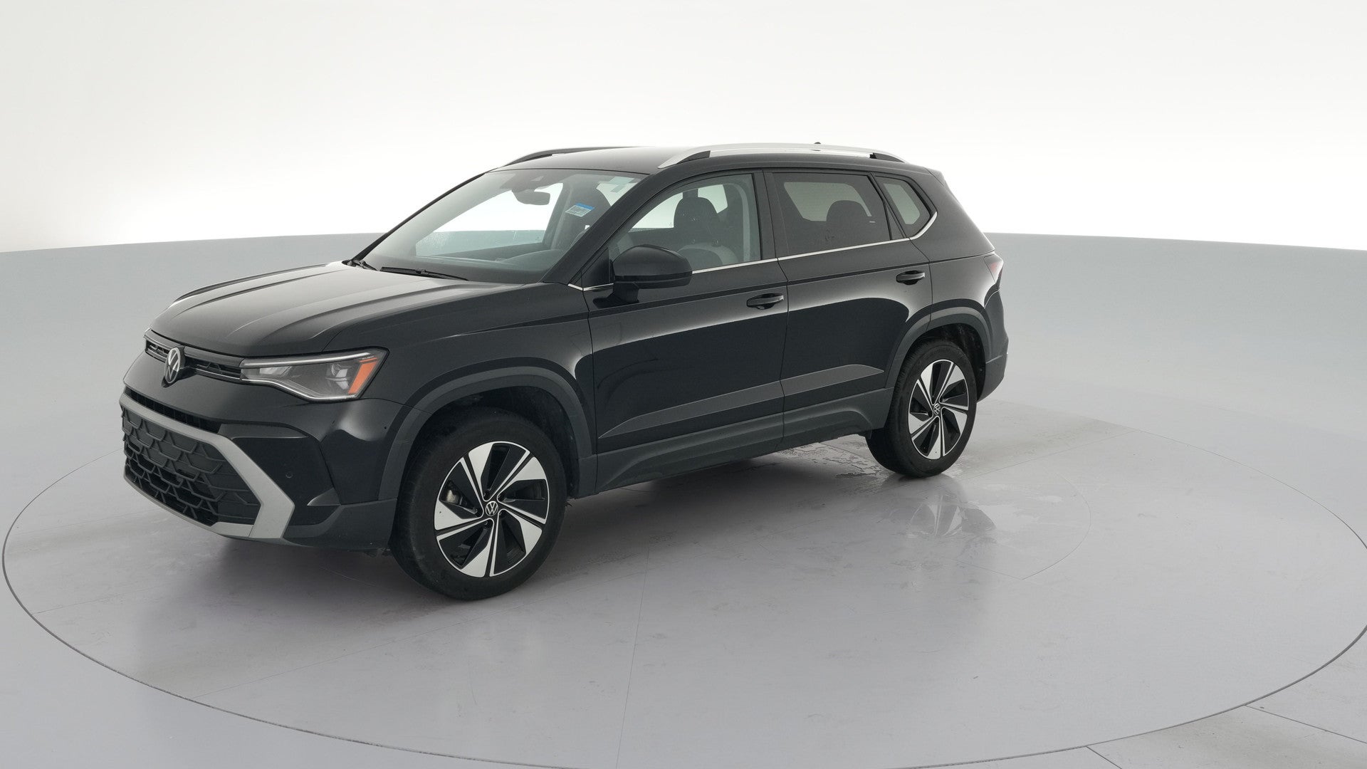 2025 Volkswagen Taos vehicle photo