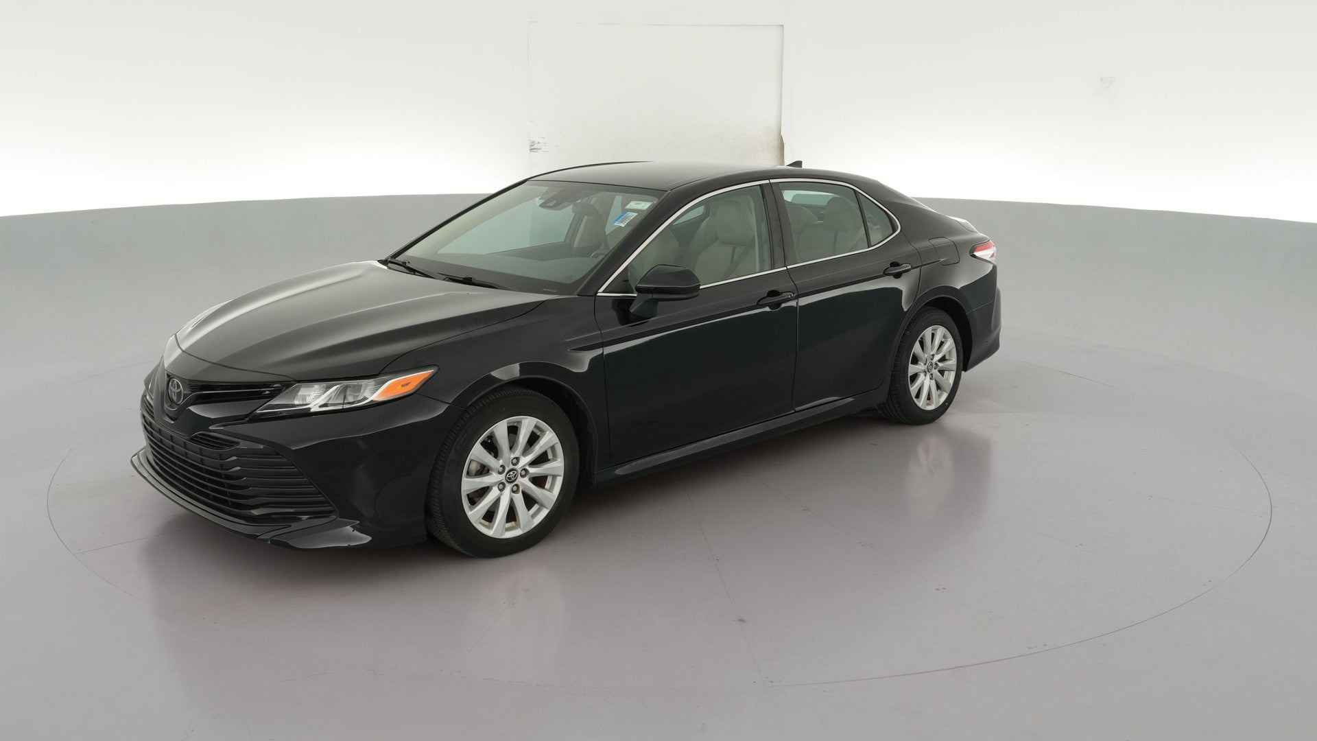 2019 Toyota Camry vehicle photo