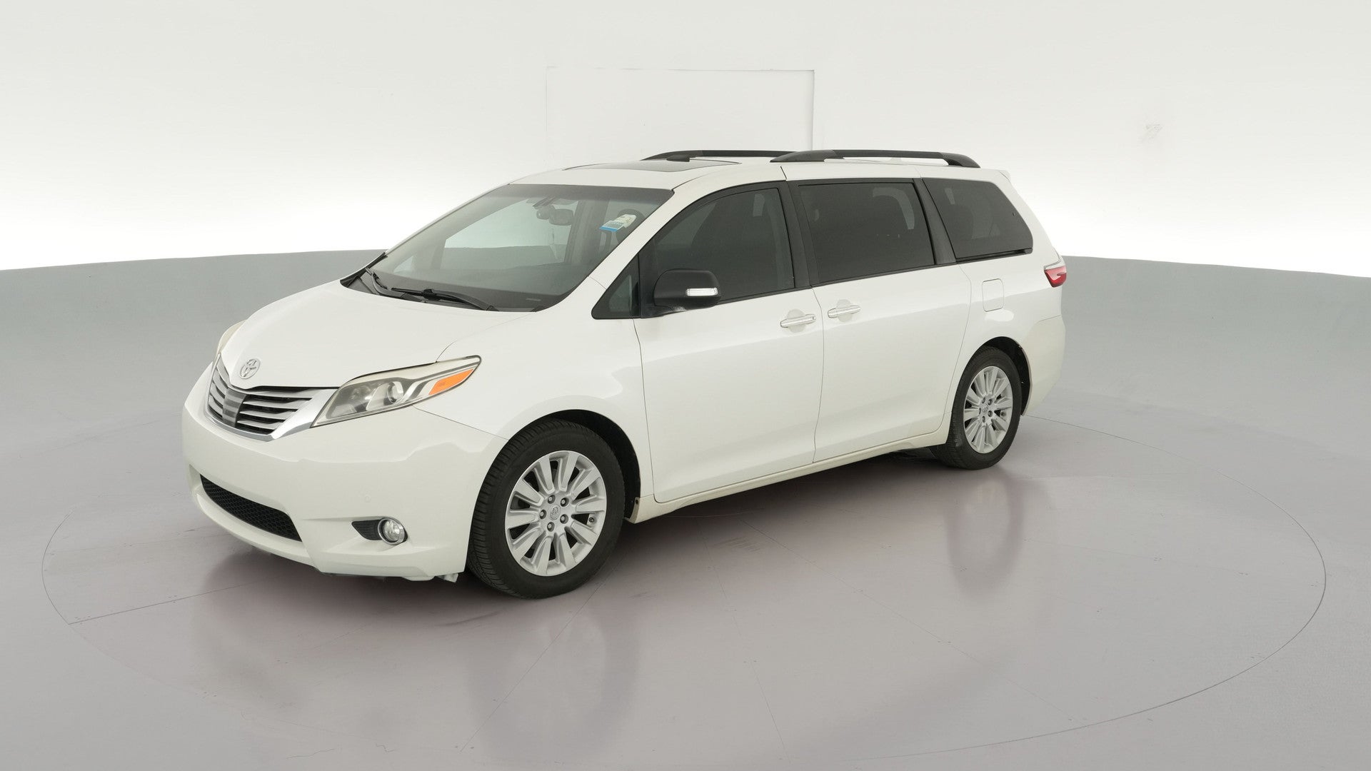 2016 Toyota Sienna vehicle photo
