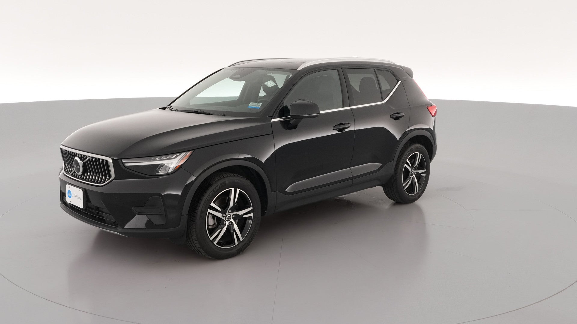 2025 Volvo XC40 vehicle photo