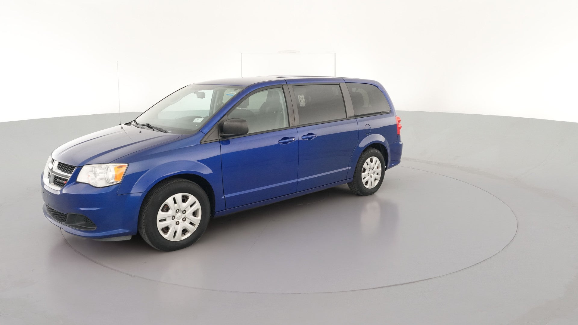 2018 Dodge Grand Caravan Passenger vehicle photo