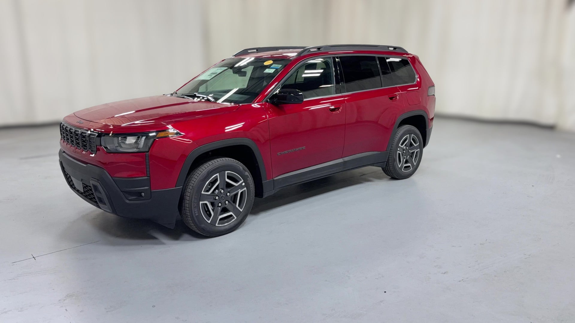 2026 Jeep Cherokee vehicle photo