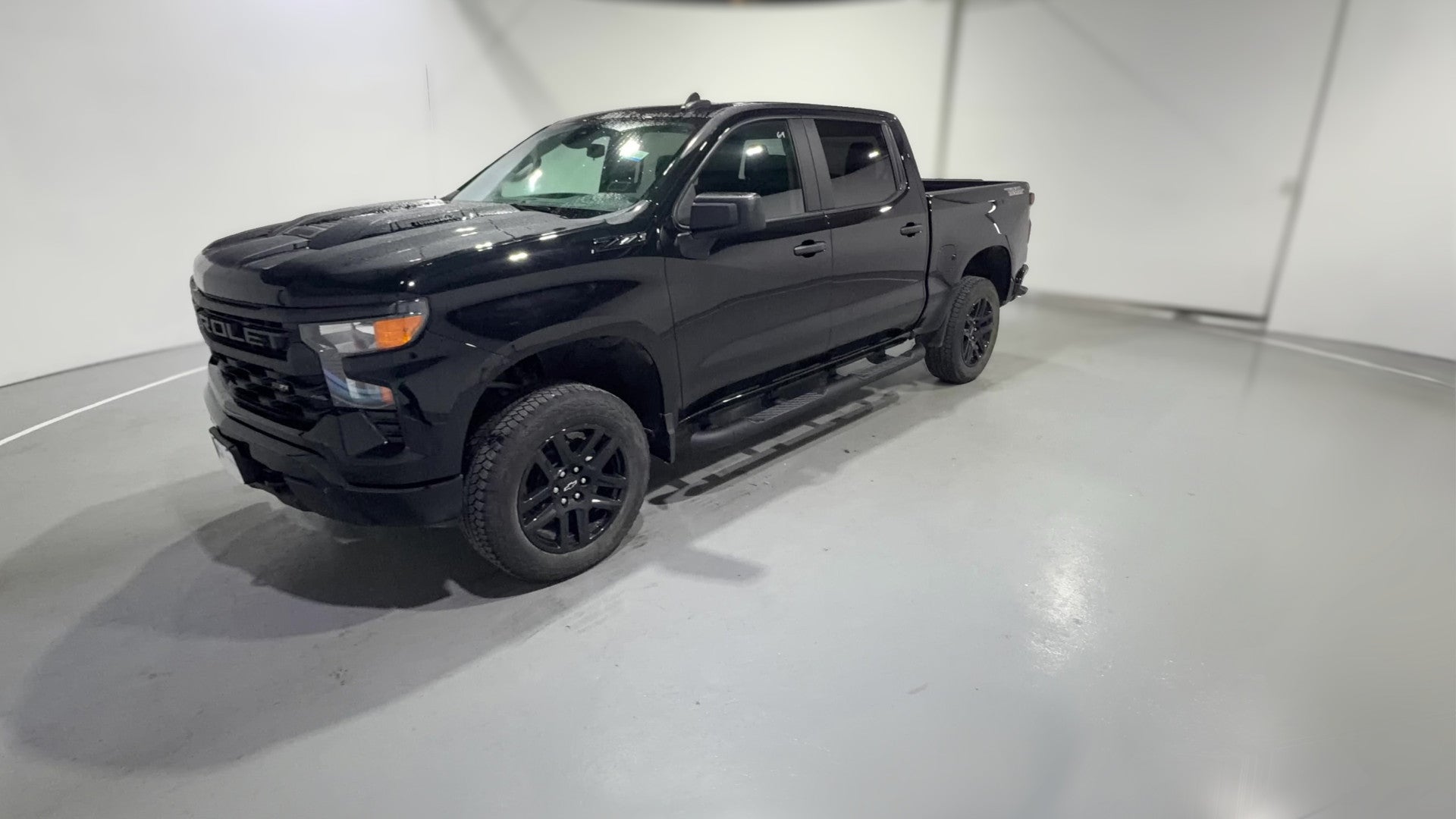 2025 Chevrolet Silverado 1500 Crew Cab vehicle photo