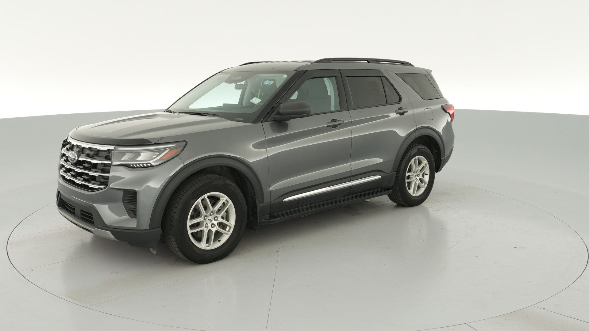 2025 Ford Explorer vehicle photo